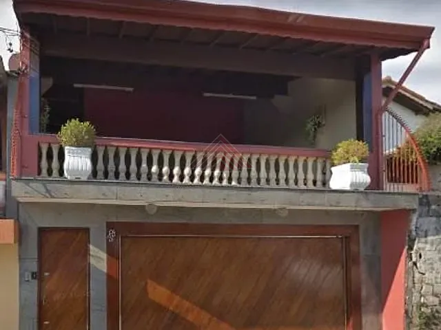 Sobrado com 247m², à venda, no bairro Jardim Zaira em Mauá