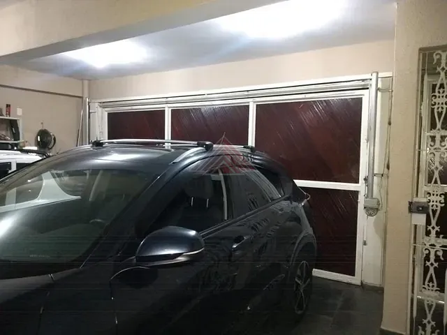 Sobrado com 247m², à venda, no bairro Jardim Zaira em Mauá