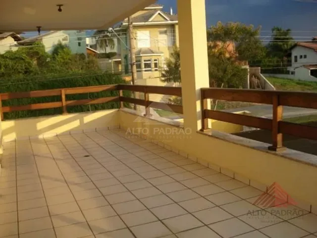 Sobrado 5 quartos e 8 banheiros, à venda, no bairro Jardim Santos Dumont em Mogi das Cruzes