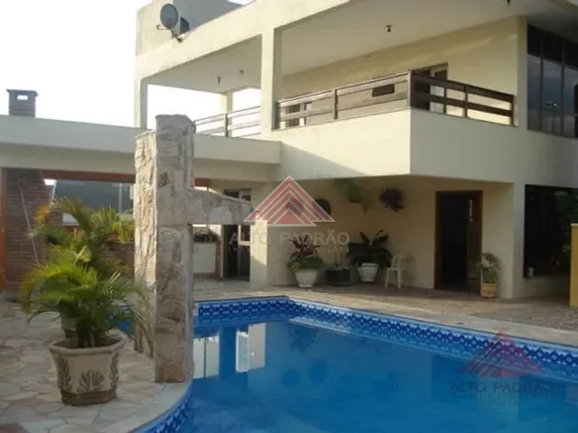 Sobrado 5 quartos e 8 banheiros, à venda, no bairro Jardim Santos Dumont em Mogi das Cruzes