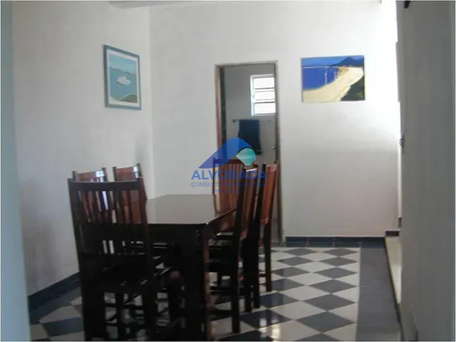 Sobrado com 360m² 4 quartos e 4 banheiros, à venda, no bairro Jardim Califórnia em Caraguatatuba