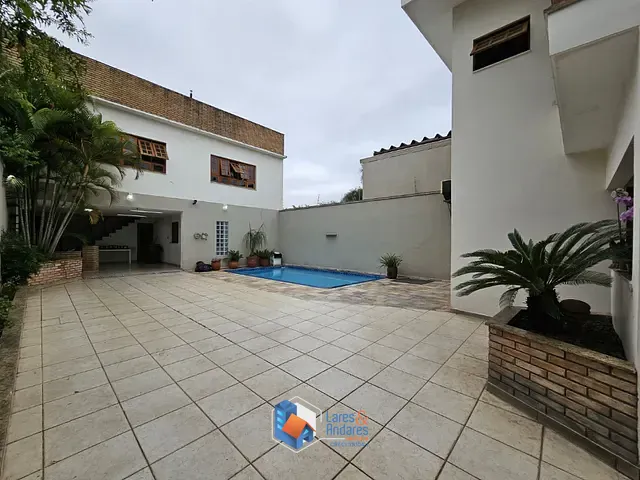 Sobrado com 440m² 4 quartos e 5 banheiros, à venda, no bairro Jardim Carlu em São Paulo