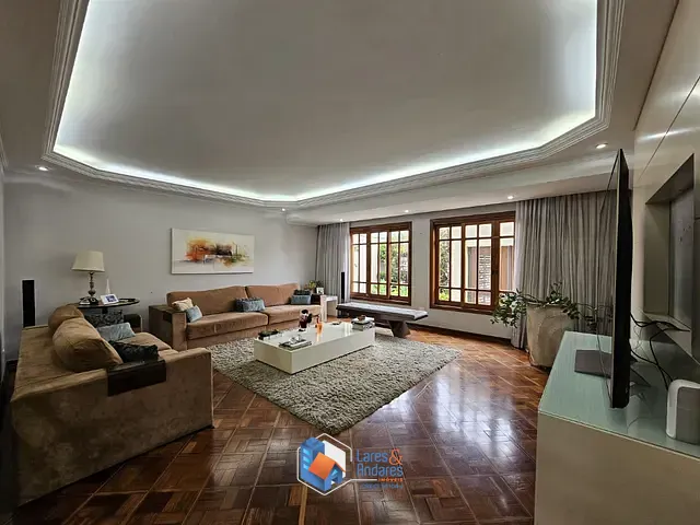 Sobrado com 440m² 4 quartos e 5 banheiros, à venda, no bairro Jardim Carlu em São Paulo
