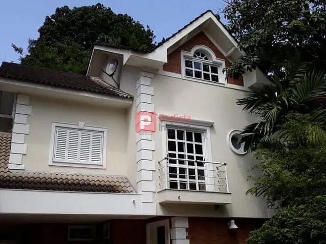 Sobrado com 300m² 4 quartos e 6 banheiros, à venda, no bairro Jardim Petrópolis em São Paulo