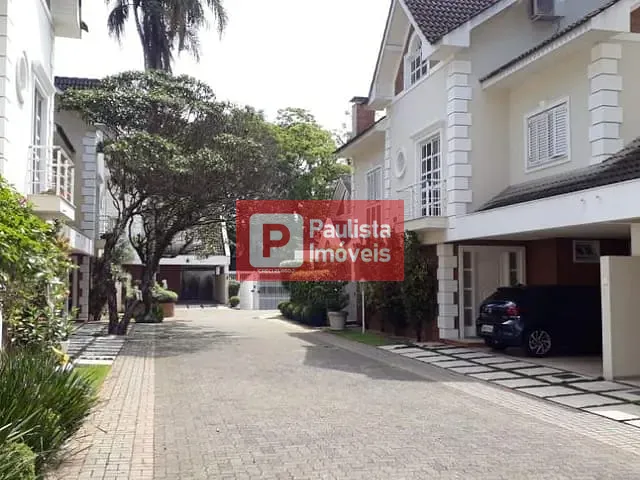Sobrado com 300m² 4 quartos e 6 banheiros, à venda, no bairro Jardim Petrópolis em São Paulo