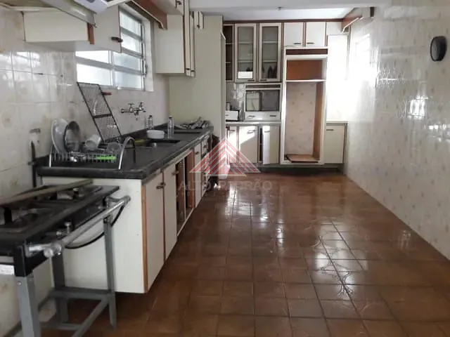 Sobrado com 250m² 2 quartos e 2 banheiros, à venda, no bairro Matriz em Mauá