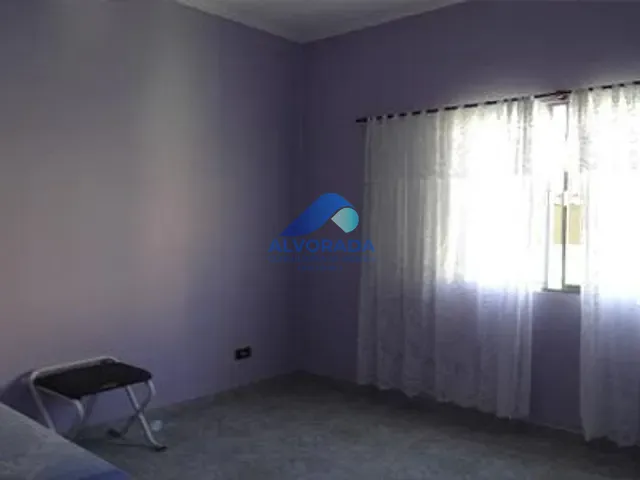 Sobrado com 250m² 4 quartos e 2 banheiros, à venda, no bairro Jardim Olímpia em São José dos Campos