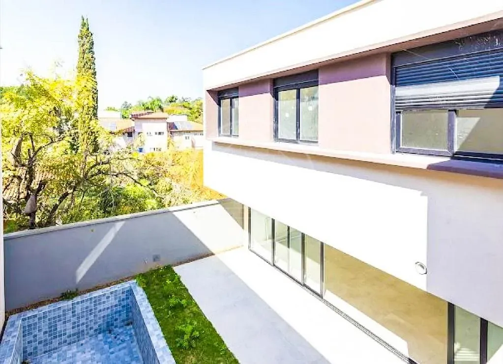 Sobrado, 4 quartos, 350 m² - Foto 1