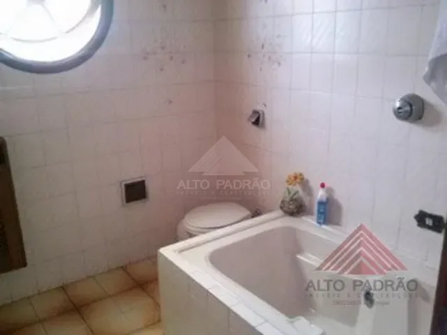 Sobrado 3 quartos e 1 banheiro, à venda, no bairro Parque São Vicente em Mauá