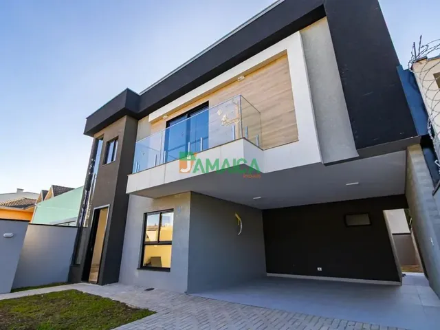 Sobrado 3 quartos e 3 banheiros, à venda, no bairro Cajuru em Curitiba