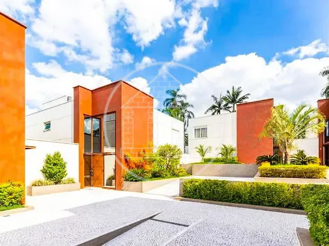 Sobrado com 680m² 4 quartos e 1 banheiro, à venda, no bairro Campo Belo em São Paulo