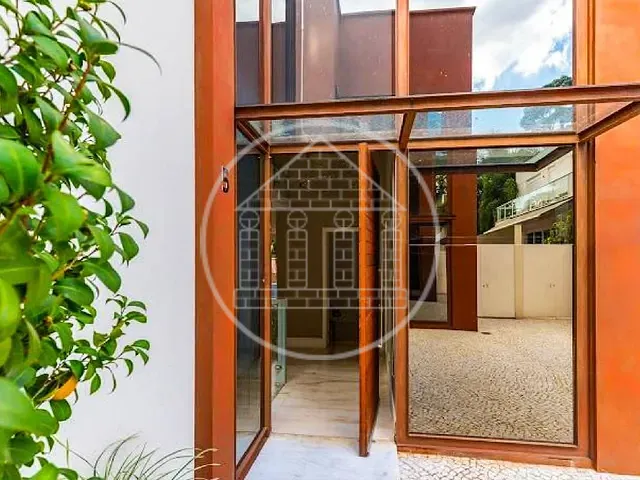 Sobrado com 680m² 4 quartos e 1 banheiro, à venda, no bairro Campo Belo em São Paulo