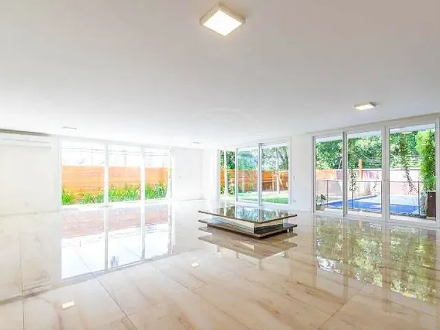 Sobrado com 680m² 4 quartos e 1 banheiro, à venda, no bairro Campo Belo em São Paulo