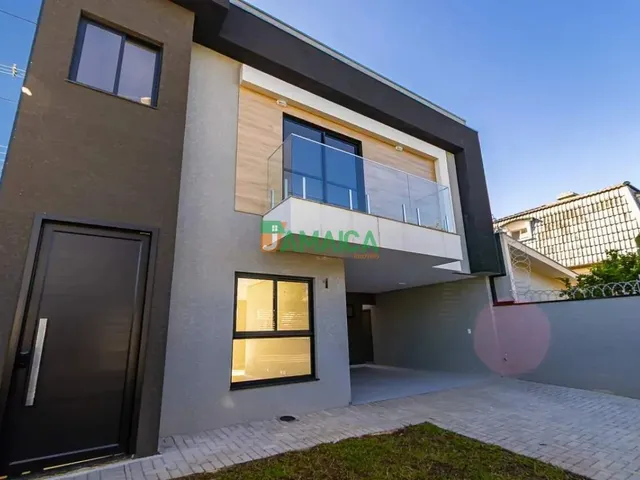 Sobrado 3 quartos e 3 banheiros, à venda, no bairro Cajuru em Curitiba