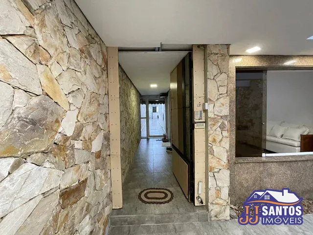 Sobrado 3 quartos e 2 banheiros, à venda, no bairro Quinta da Paineira em São Paulo
