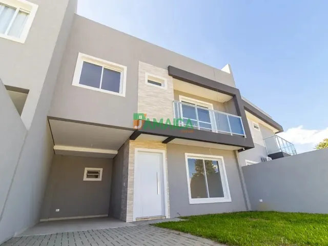 Sobrado 3 quartos e 3 banheiros, à venda, no bairro Uberaba em Curitiba