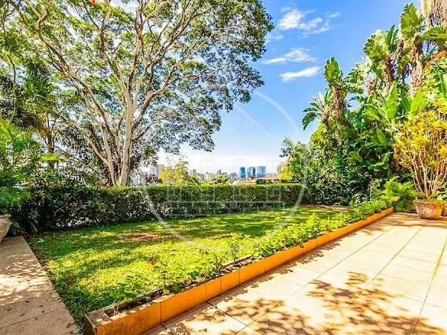 Sobrado com 656m² 3 quartos e 3 banheiros, à venda, no bairro Jardim Everest em São Paulo