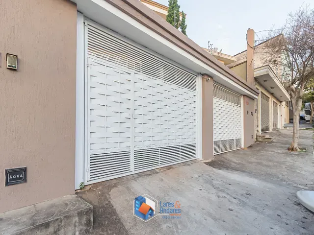 Sobrado com 250m² 4 quartos e 6 banheiros, à venda, no bairro Vila Mangalot em São Paulo
