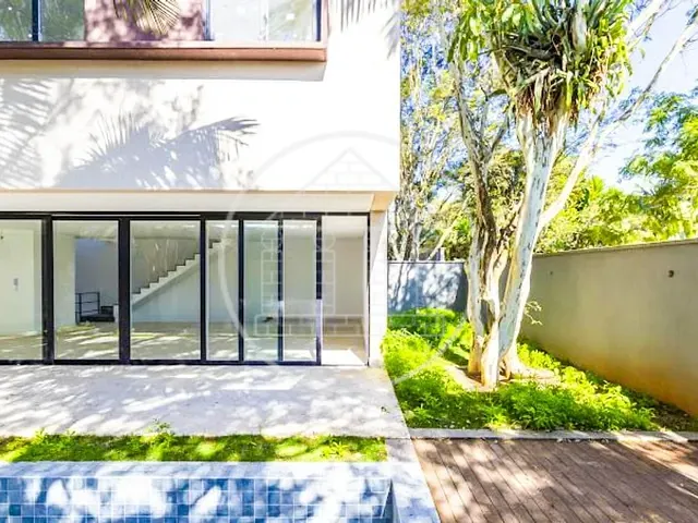 Sobrado com 531m² 4 quartos e 5 banheiros, à venda, no bairro Jardim Cordeiro em São Paulo