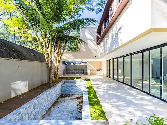 Sobrado com 531m² 4 quartos e 5 banheiros, à venda, no bairro Jardim Cordeiro em São Paulo