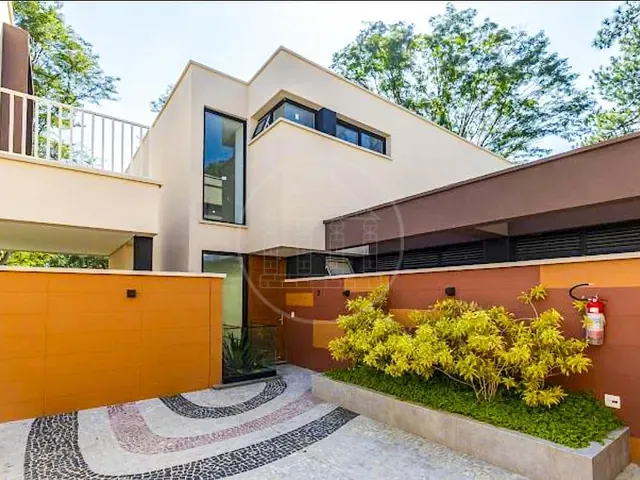 Sobrado com 531m² 4 quartos e 5 banheiros, à venda, no bairro Jardim Cordeiro em São Paulo