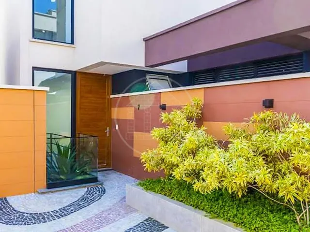 Sobrado com 531m² 4 quartos e 5 banheiros, à venda, no bairro Jardim Cordeiro em São Paulo