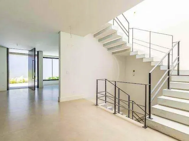 Sobrado com 850m² 4 quartos e 5 banheiros, à venda, no bairro Chácara Santo Antônio em São Paulo