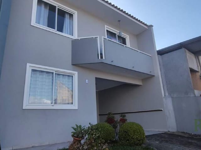 Sobrado 3 quartos e 3 banheiros, à venda, no bairro Cajuru em Curitiba