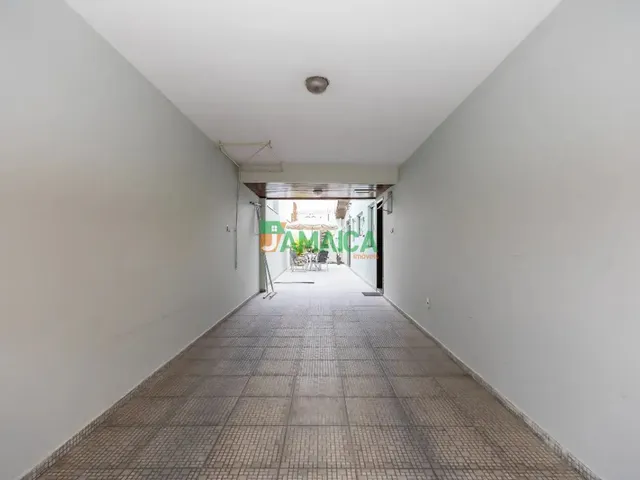 Sobrado 4 quartos e 4 banheiros, à venda, no bairro Uberaba em Curitiba