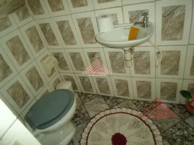 Sobrado 4 quartos e 1 banheiro, à venda, no bairro Jardim Rosina em Mauá
