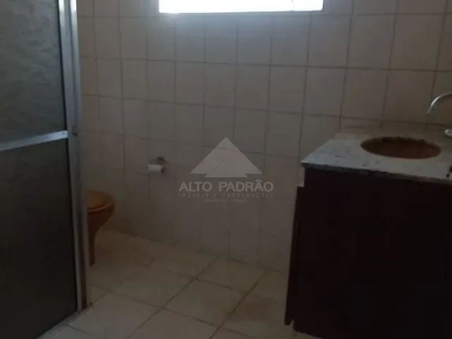 Sobrado com 476m² 5 quartos e 3 banheiros, à venda, no bairro Vila Assis Brasil em Mauá
