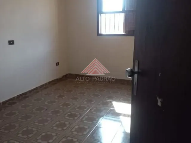 Sobrado com 476m² 5 quartos e 3 banheiros, à venda, no bairro Vila Assis Brasil em Mauá