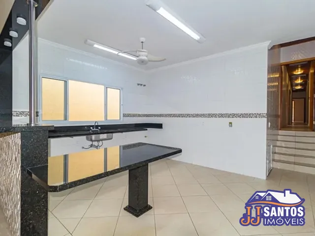 Sobrado com 205m² 3 quartos e 3 banheiros, à venda ou para alugar, no bairro Vila Bertioga em São Paulo
