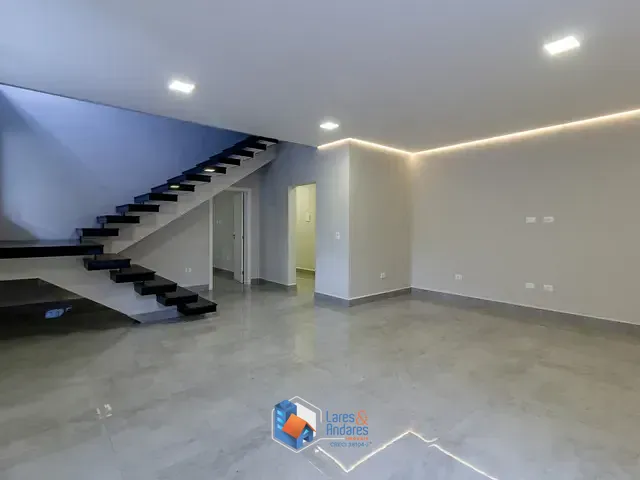 Sobrado com 544m² 4 quartos e 6 banheiros, à venda, no bairro Jardim Prudência em São Paulo