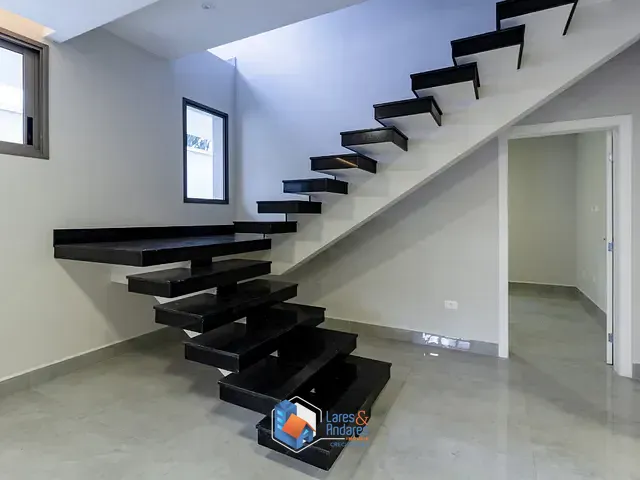 Sobrado com 544m² 4 quartos e 6 banheiros, à venda, no bairro Jardim Prudência em São Paulo