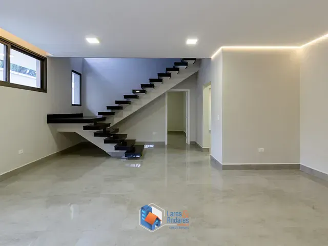 Sobrado com 544m² 4 quartos e 6 banheiros, à venda, no bairro Jardim Prudência em São Paulo
