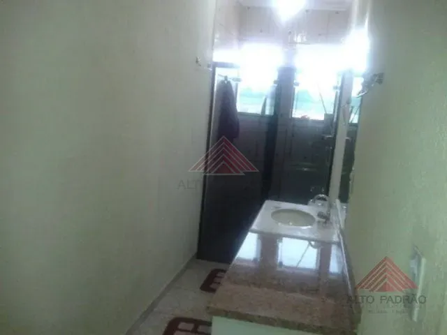 Sobrado 3 quartos e 2 banheiros, à venda, no bairro Jardim Sônia Maria em Mauá