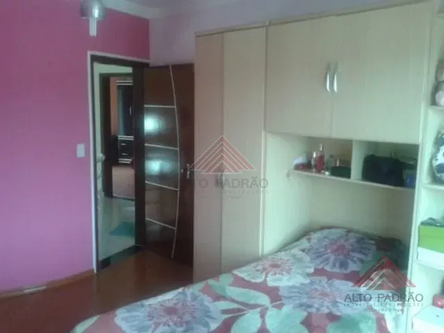 Sobrado 3 quartos e 2 banheiros, à venda, no bairro Jardim Sônia Maria em Mauá