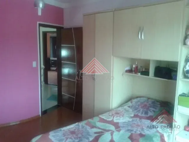 Sobrado 3 quartos e 2 banheiros, à venda, no bairro Jardim Sônia Maria em Mauá
