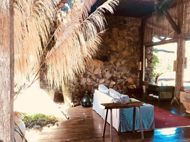 Sobrado com 8300m² 5 quartos e 7 banheiros, à venda, no bairro Flechas em Ilhabela