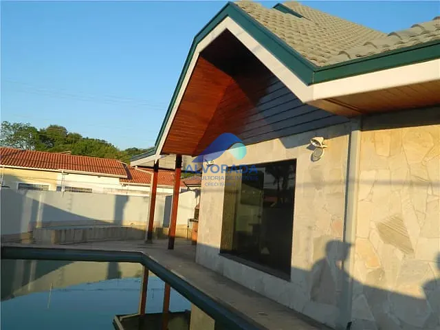 Sobrado com 536m² 7 quartos e 1 banheiro, à venda, no bairro Jardim das Indústrias em São José dos Campos