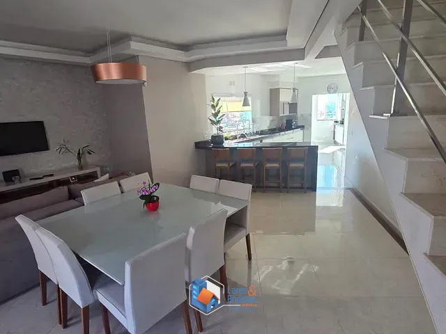 Sobrado com 345m² 4 quartos e 6 banheiros, à venda, no bairro Vila Nivi em São Paulo