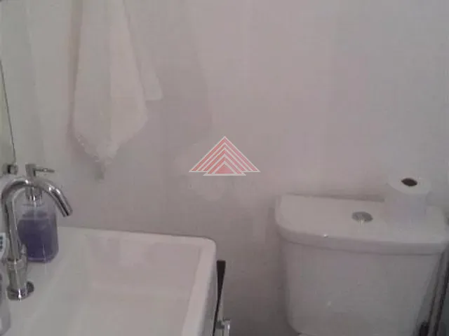 Sobrado com 100m², à venda, no bairro Vila Emílio em Mauá