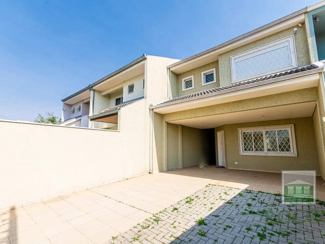 Sobrado 4 quartos e 5 banheiros, para alugar, no bairro Jardim das Américas em Curitiba