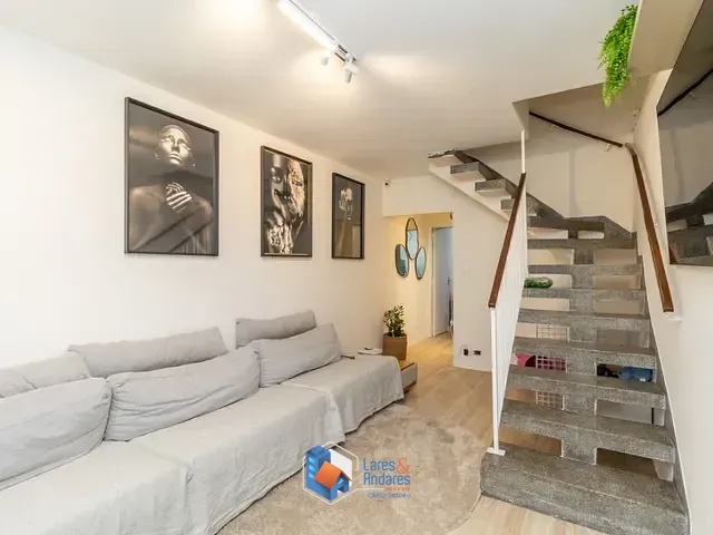 Sobrado com 140m² 3 quartos e 2 banheiros, à venda, no bairro Parque Maria Domitila em São Paulo