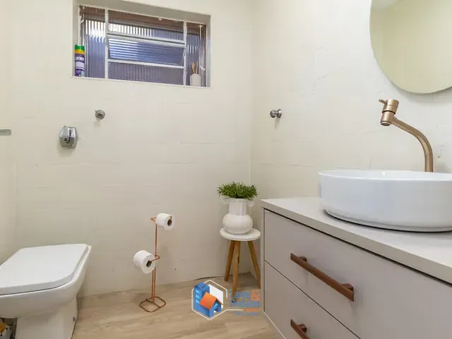 Sobrado com 140m² 3 quartos e 2 banheiros, à venda, no bairro Parque Maria Domitila em São Paulo
