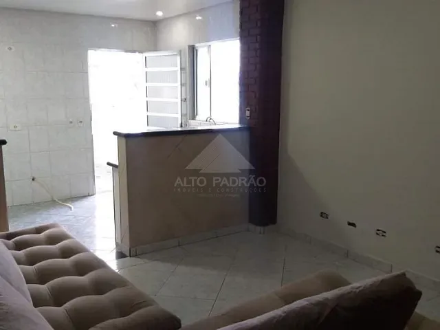 Sobrado com 450m² 4 quartos e 4 banheiros, à venda, no bairro Jardim Aracy em Mauá