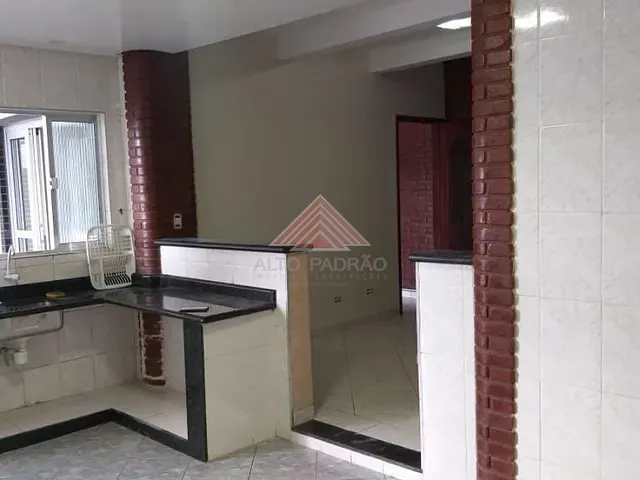Sobrado com 450m² 4 quartos e 4 banheiros, à venda, no bairro Jardim Aracy em Mauá