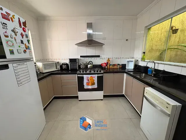 Sobrado com 342m² 3 quartos e 4 banheiros, à venda, no bairro Vila Constança em São Paulo
