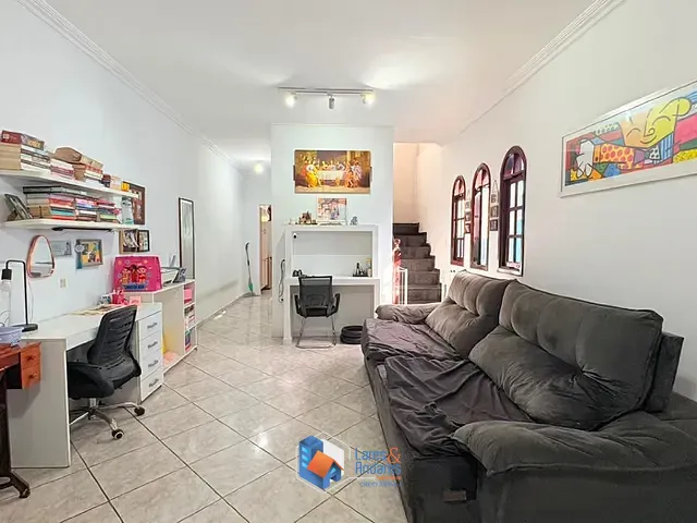 Sobrado com 200m² 3 quartos e 3 banheiros, à venda, no bairro Parque Maria Domitila em São Paulo